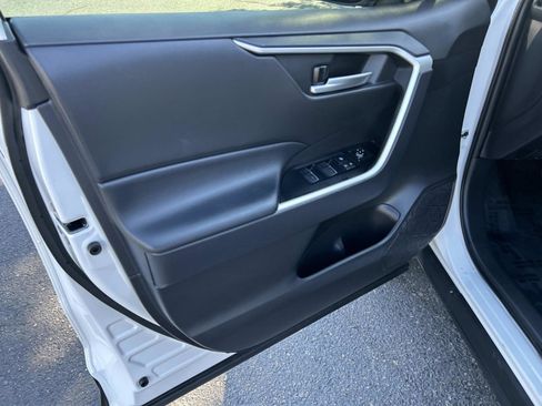 Used 2025 Toyota RAV4 XLE Premium image 16