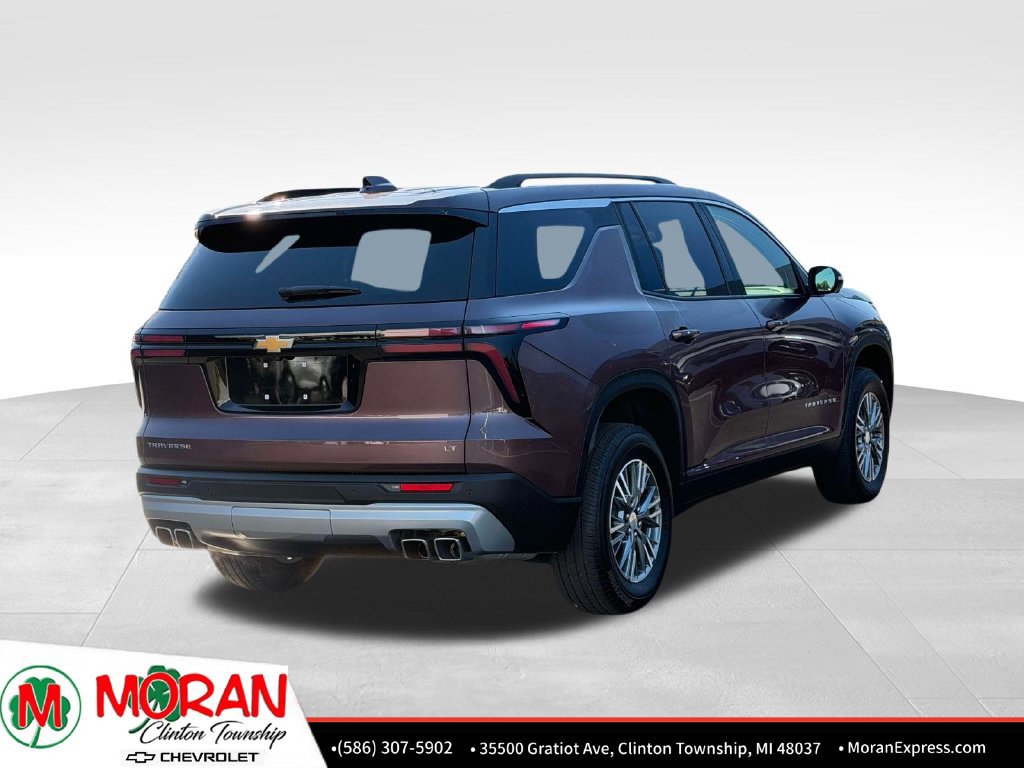 Used 2024 Chevrolet Traverse LT w/ LPO, Floor Liner Package FWD image 5