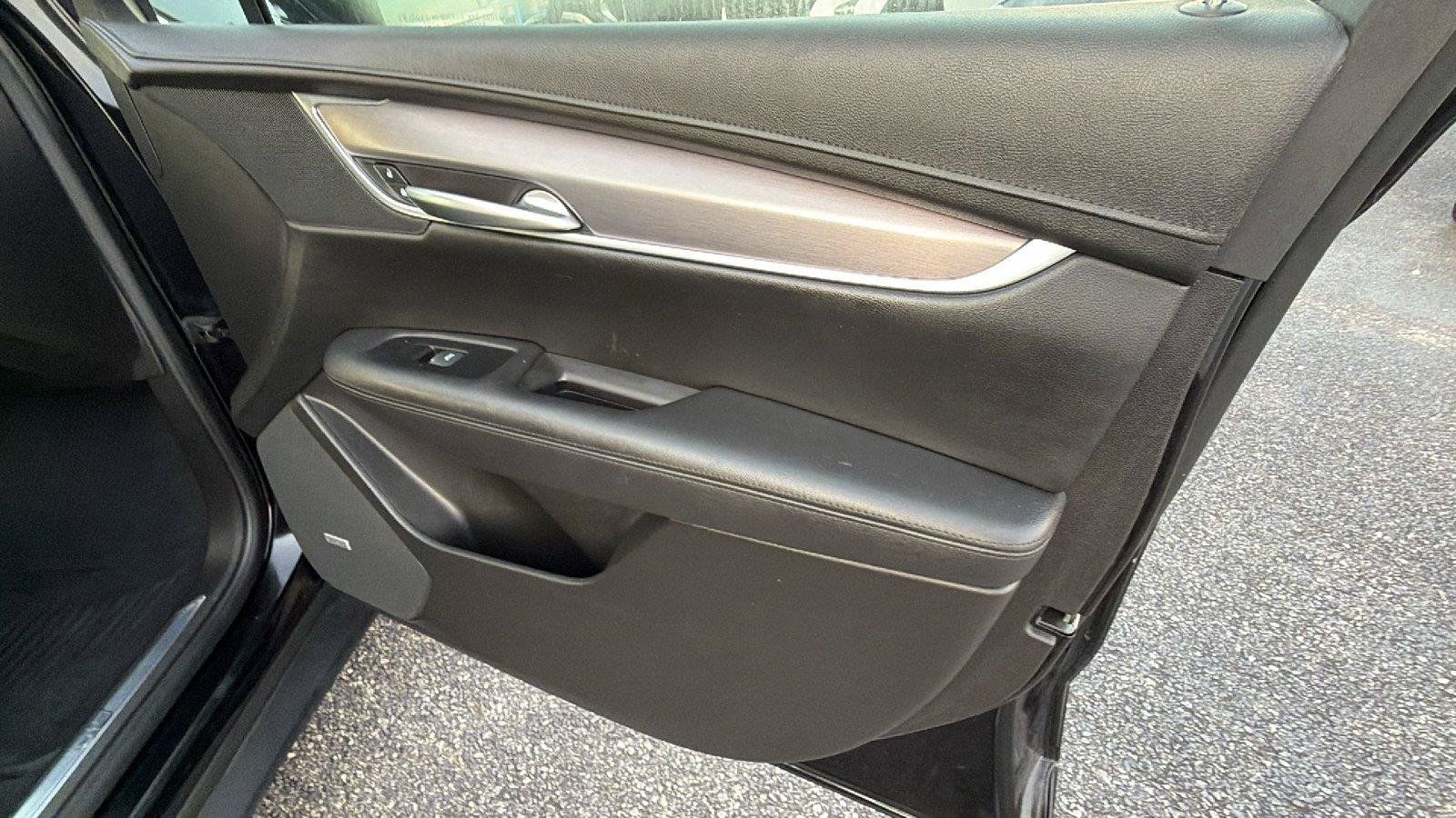 Used 2019 Cadillac XT5 Luxury FWD image 19