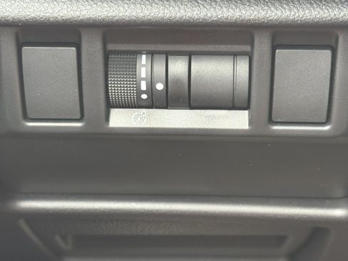 Used 2026 Subaru Forester Premium AWD/4WD image 26
