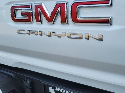 New 2026 GMC Canyon Elevation w/ Convenience Package image 8
