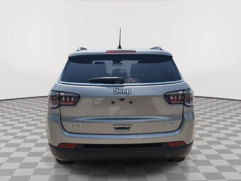 Used 2022 Jeep Compass Latitude AWD/4WD image 4