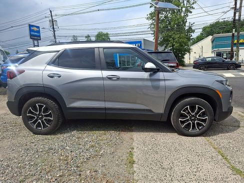 Used 2023 Chevrolet TrailBlazer ACTIV w/ Convenience Package AWD/4WD image 8