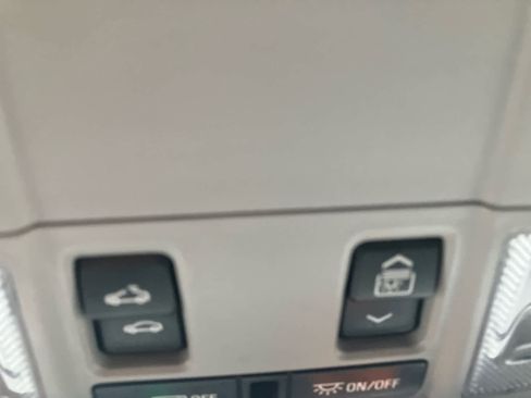 Used 2022 GMC Terrain SLE w/ Driver Convenience Package image 21