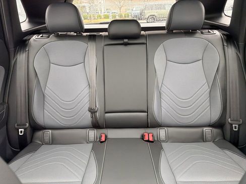 New 2026 Volkswagen Tiguan SE R-Line FWD image 31