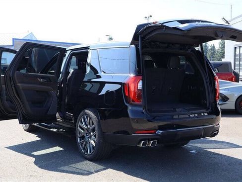 Used 2026 GMC Yukon Denali Ultimate AWD/4WD image 36