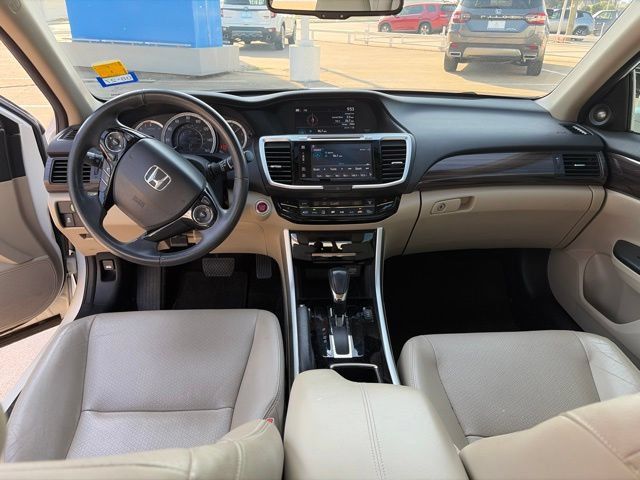 Used 2017 Honda Accord EX-L image 9