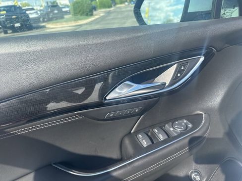 Used 2023 Buick Envision Essence image 21