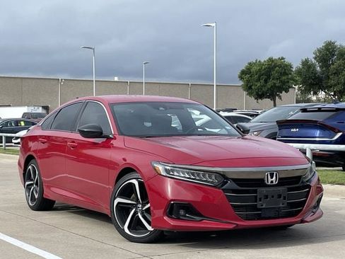 Used 2022 Honda Accord Sport image 2