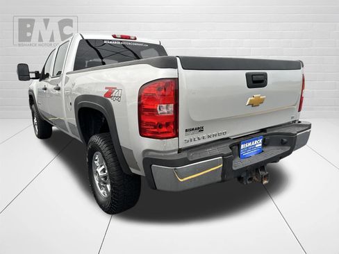 Used 2012 Chevrolet Silverado 2500 LT w/ Interior Plus Package AWD/4WD image 4