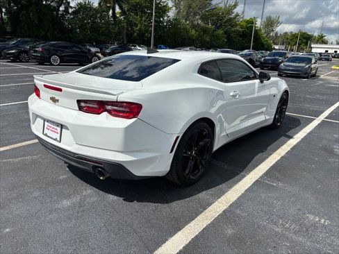 Used 2019 Chevrolet Camaro LT RWD image 9