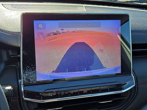 Used 2022 Jeep Compass Trailhawk image 28