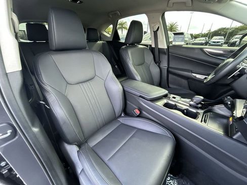 Used 2025 Lexus NX 250 FWD w/ Towing Package (2000 Lbs) image 16