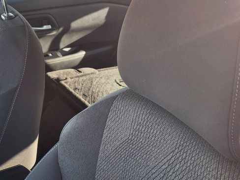 Used 2024 Nissan Rogue SV image 16