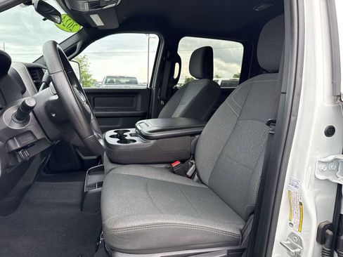 Used 2024 RAM 3500 Tradesman w/ Chrome Appearance Group AWD/4WD image 21