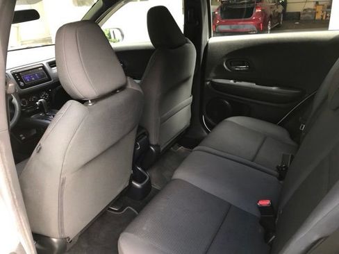 Used 2020 Honda HR-V Sport image 12