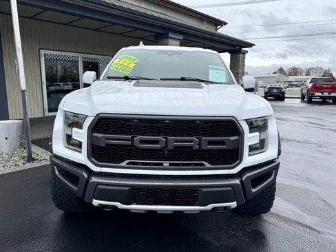 Used 2019 Ford F150 Raptor w/ Equipment Group 802A Luxury image 2