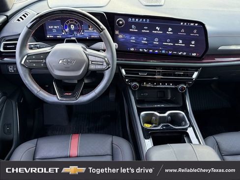 Used 2026 Chevrolet Traverse RS w/ LPO, Floor Liner Package AWD/4WD image 12