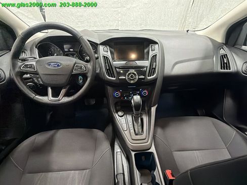 Used 2017 Ford Focus SEL w/ Cold Weather Package FWD image 6