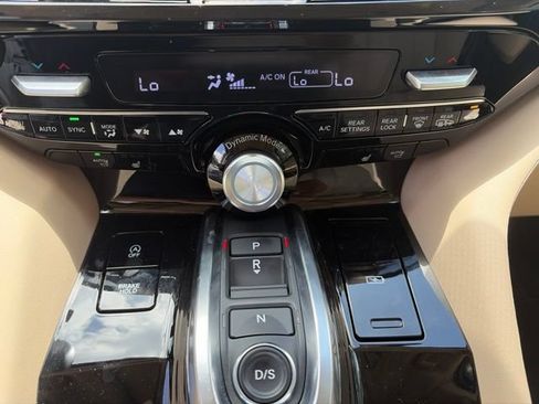 Used 2025 Acura MDX SH-AWD w/ Technology Package image 17