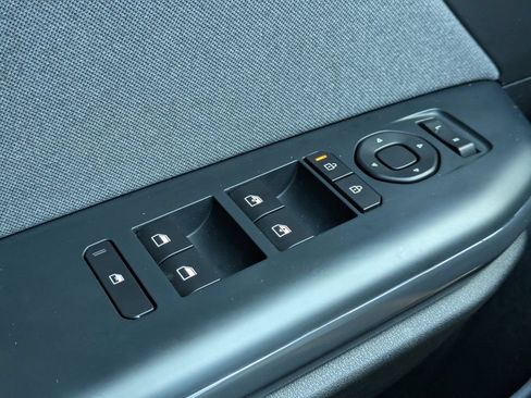 Used 2025 Kia K4 EX FWD image 21