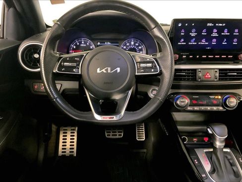 Used 2023 Kia Forte GT-Line w/ GT-Line Premium Package image 5