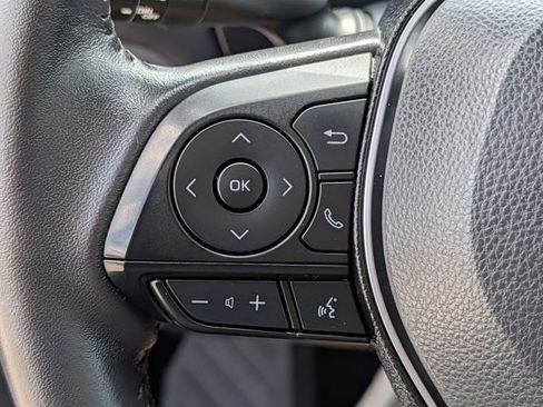 Used 2022 Toyota RAV4 XLE Premium FWD image 21