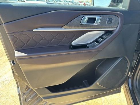 Used 2025 Ford Explorer Platinum w/ LUX Leather Package image 12