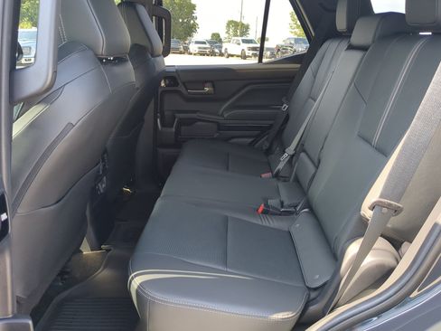 Used 2025 Toyota 4Runner Limited RWD image 12