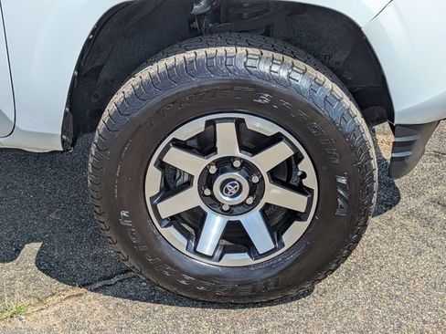 Used 2023 Toyota Tacoma SR RWD image 11