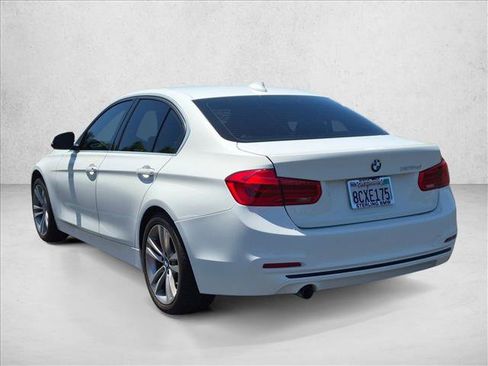Used 2018 BMW 328d Sedan RWD image 8