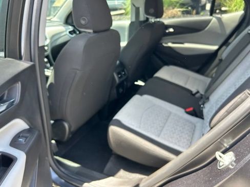 Used 2022 Chevrolet Equinox LT FWD image 10
