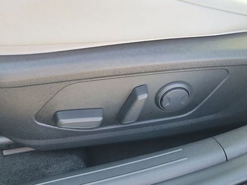 New 2026 Hyundai Elantra Limited FWD image 20