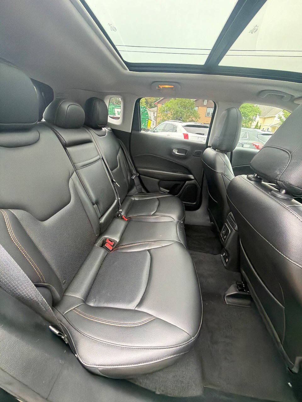 Used 2018 Jeep Compass Limited w/ Navigation Group AWD/4WD image 36