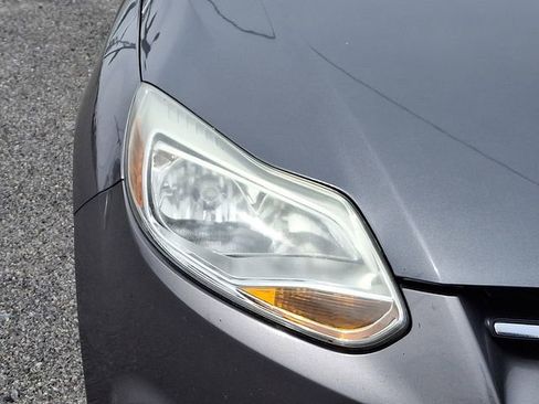 Used 2014 Ford Focus SE FWD image 9