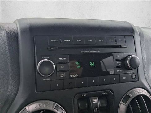 Used 2018 Jeep Wrangler Unlimited Sport S AWD/4WD image 12