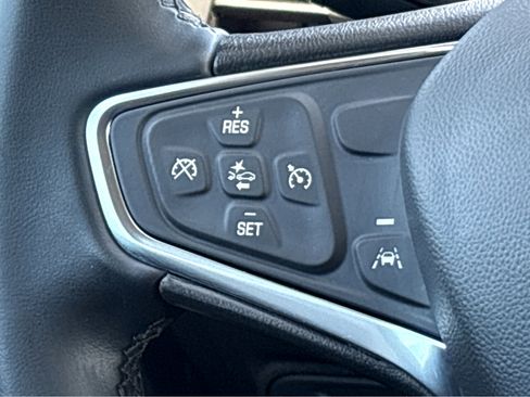 Used 2024 Chevrolet Equinox LT image 13