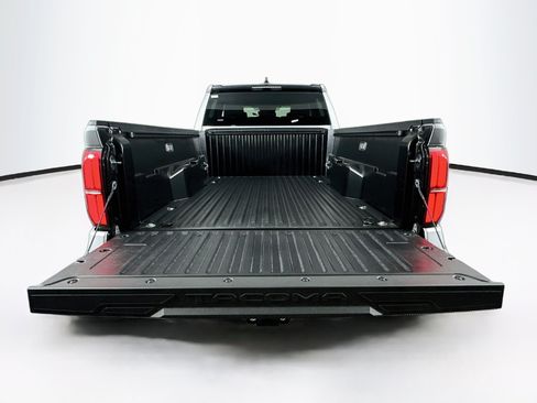 Used 2026 Toyota Tacoma SR5 RWD image 27