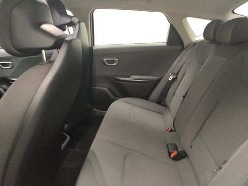 Used 2025 Kia K4 FWD image 18