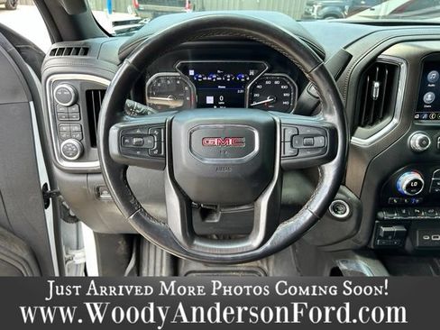 Used 2021 GMC Sierra 2500 AT4 w/ AT4 Premium Plus Package AWD/4WD image 9