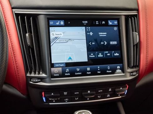 Used 2022 Maserati Levante Trofeo AWD/4WD image 17