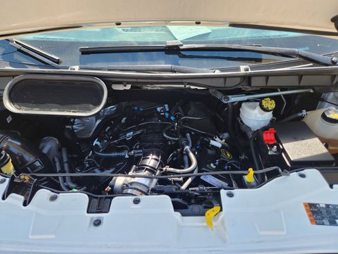 Used 2016 Ford Transit 250 130 Low Roof image 21