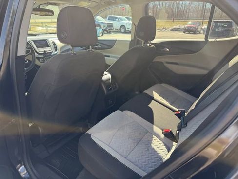 Used 2022 Chevrolet Equinox LS AWD/4WD image 15