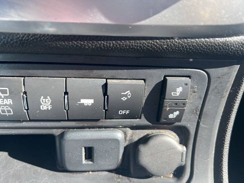 Used 2015 GMC Acadia SLE AWD/4WD image 23