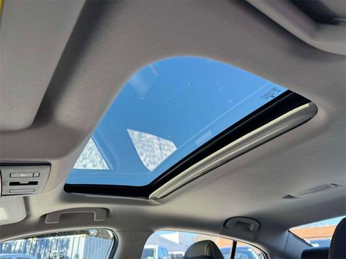 Certified 2023 Nissan Sentra SR w/ SR Premium Package image 19