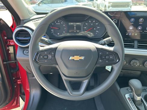New 2026 Chevrolet Trax LS w/ LS Convenience Package FWD image 19