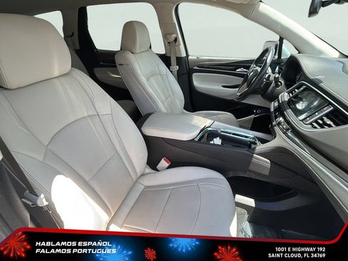Used 2023 Buick Enclave Essence FWD image 27