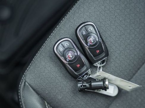 Used 2021 Buick Encore GX Preferred w/ Cold Weather Comfort Package FWD image 48