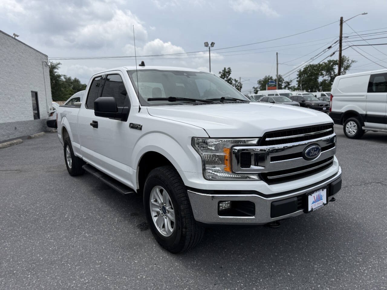 Used 2020 Ford F150 XLT w/ Equipment Group 301A Mid AWD/4WD image 4