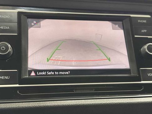 Used 2021 Volkswagen Jetta S image 19